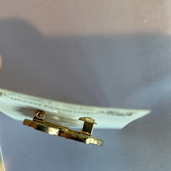 Set of 7 Vintage Enamel Christmas Pins. New. - Picture 12 of 12